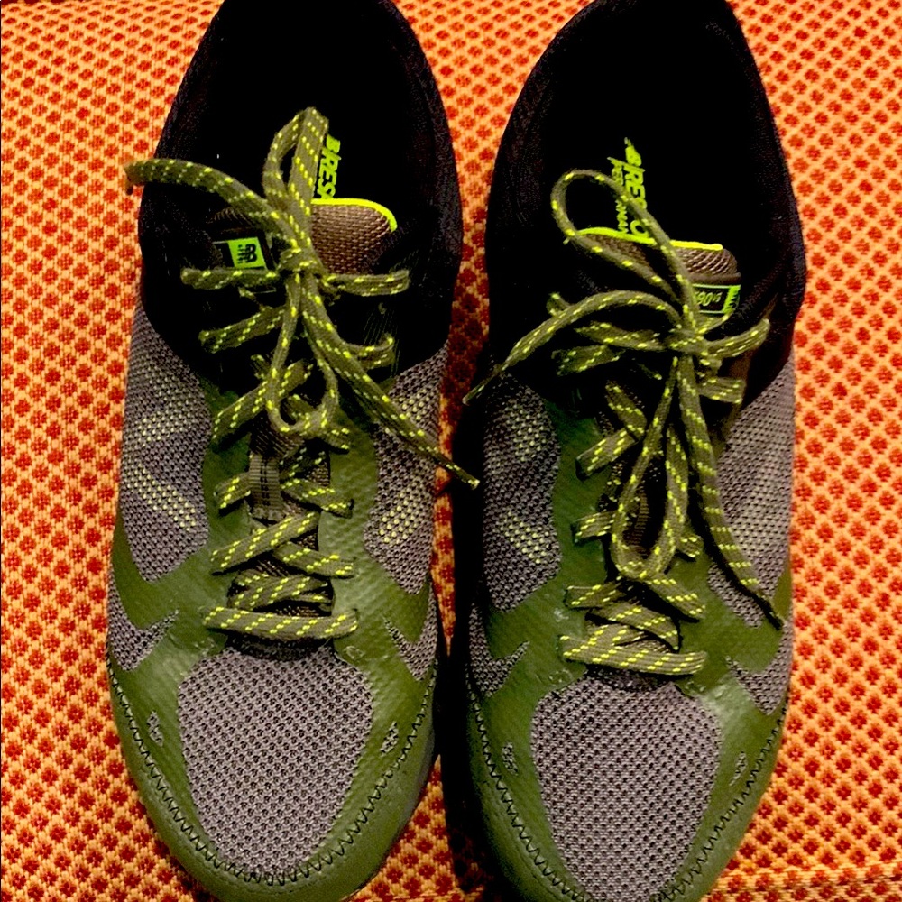 Mens 590 Response All Terrain Sneakers  Size 11